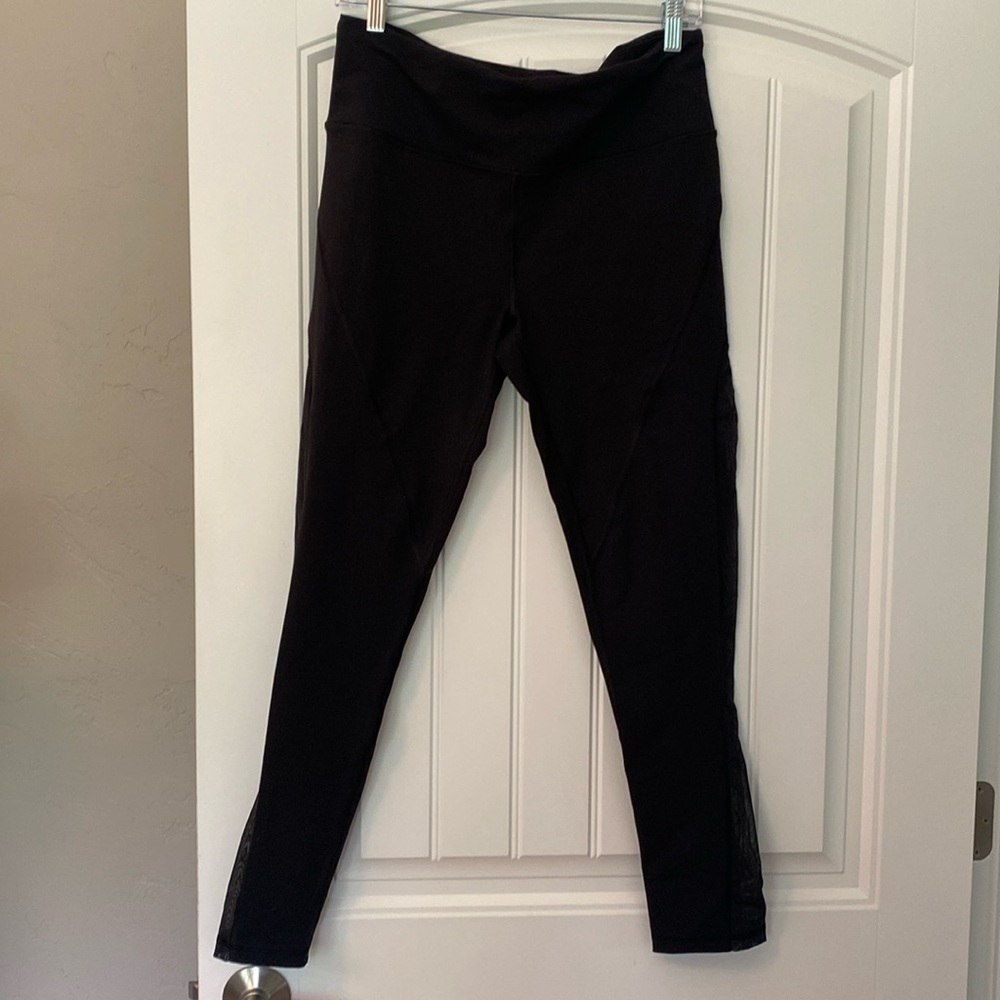 Victoria Sport Knockout Tight with mesh side